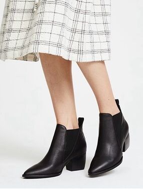 So Sana Bruno Black Leather Ankle Boots